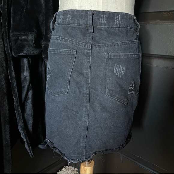 Black Denim Distressed Skirt - Picture 2 of 3